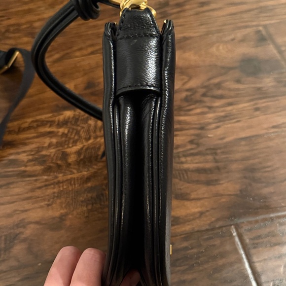 Donna Karan ROSLYN SMALL HOBO - Picture 8 of 8